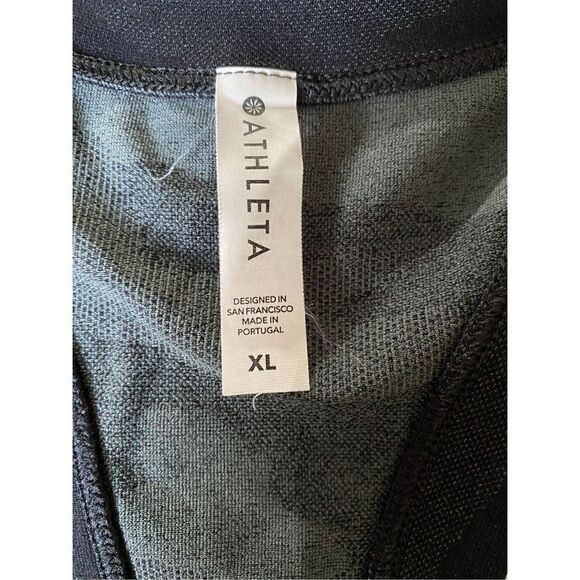 Athleta women’s black and gray camo limitless Razorback, tank top S/L - Picture 8 of 8